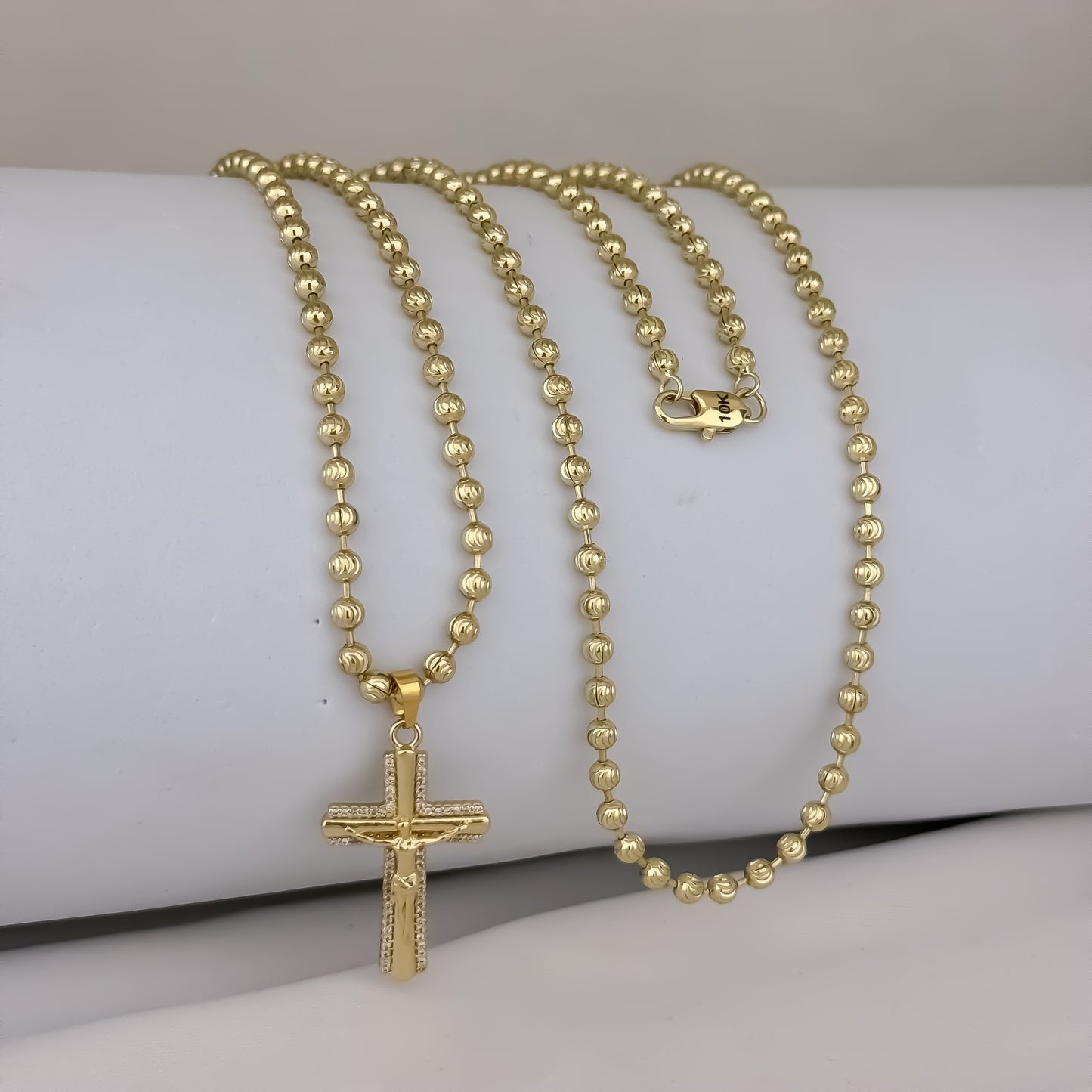 Cadena Tejido Militar Diamantada de 60cm de 4mm de Grosor en Balin Italiano + Cruz Cristo Madero con micro circones en Oro Laminado 18k con Garantía de por vida