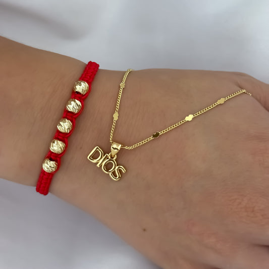 Cadena Tejido Cubana de Dama en Tejido Corazones + Dije de Dios + Pulseras Hilo Rojos en Balin Italiano de 6mm en Oro Laminado 18k